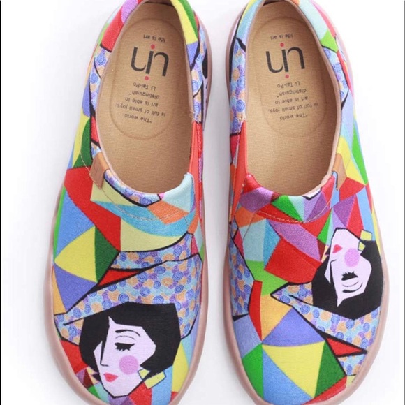 uin women's shoes